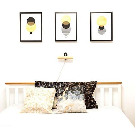 Modern & Cozy Place In The Very Heart Of Tallinn Extérieur photo