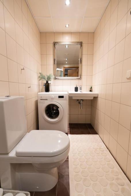 Modern & Cozy Place In The Very Heart Of Tallinn Extérieur photo